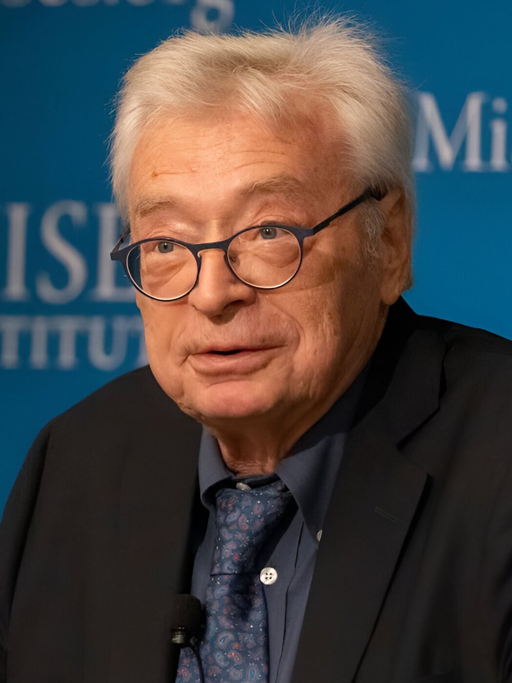 Portrait von Hans-Hermann Hoppe: Hoppe 2024, beschnittene Variante (2024)